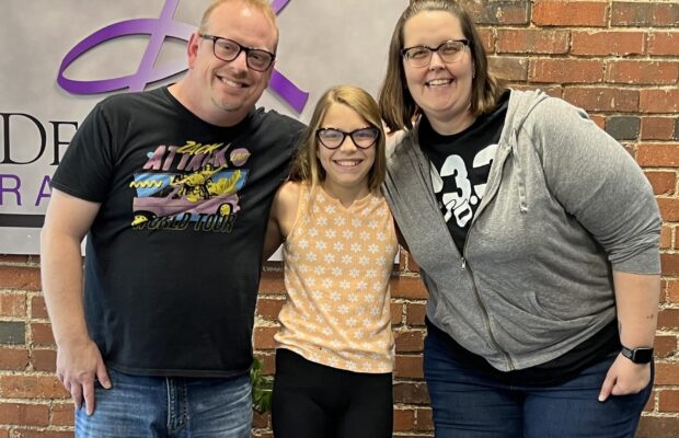 Paisley Garnder Stops By The KIOA Studio! Paisley Garnder Stops By The KIOA Studio!